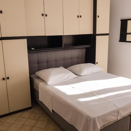 Barbat na Rabu Apartments Anita 1 מראה חיצוני תמונה