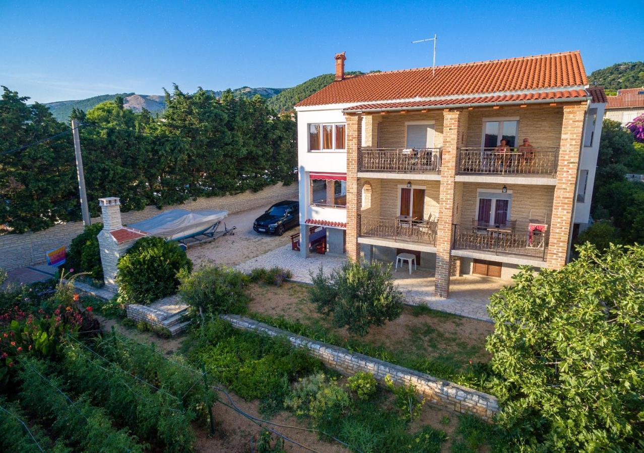 Barbat na Rabu Apartments Anita 1 מראה חיצוני תמונה