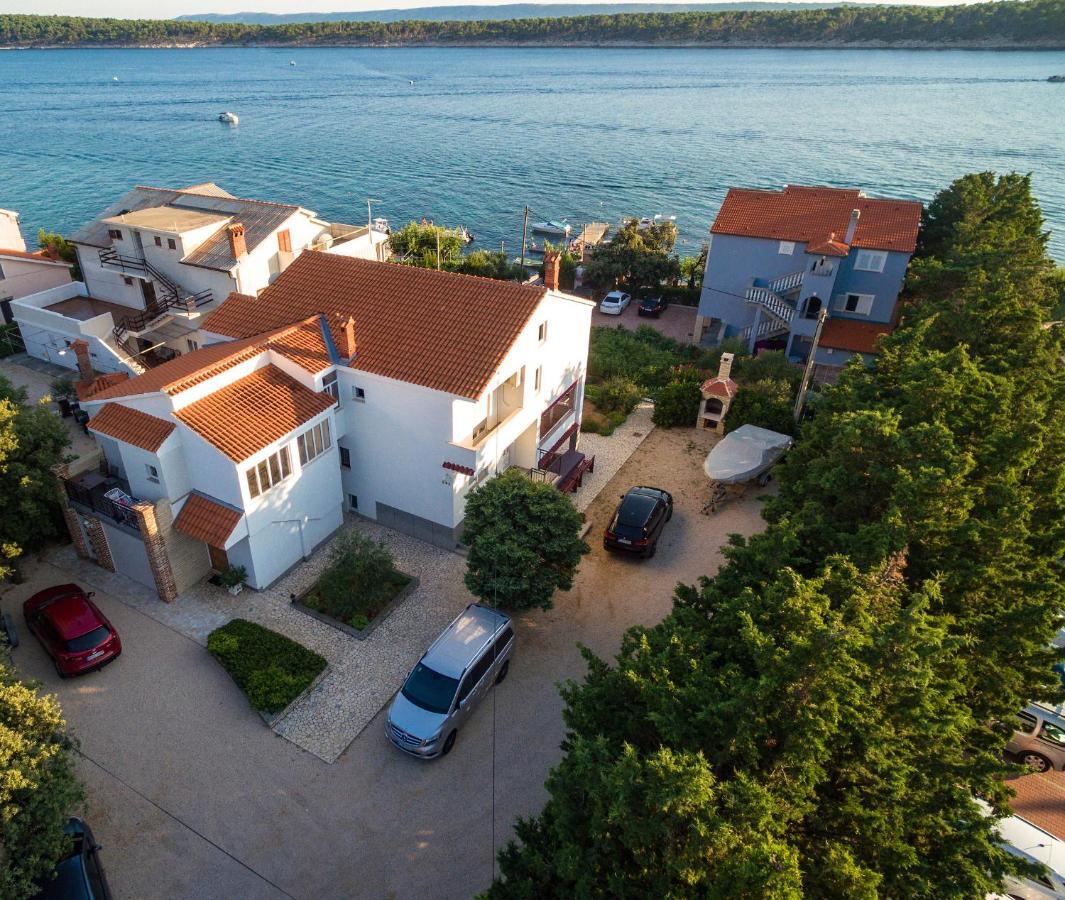Barbat na Rabu Apartments Anita 1 מראה חיצוני תמונה