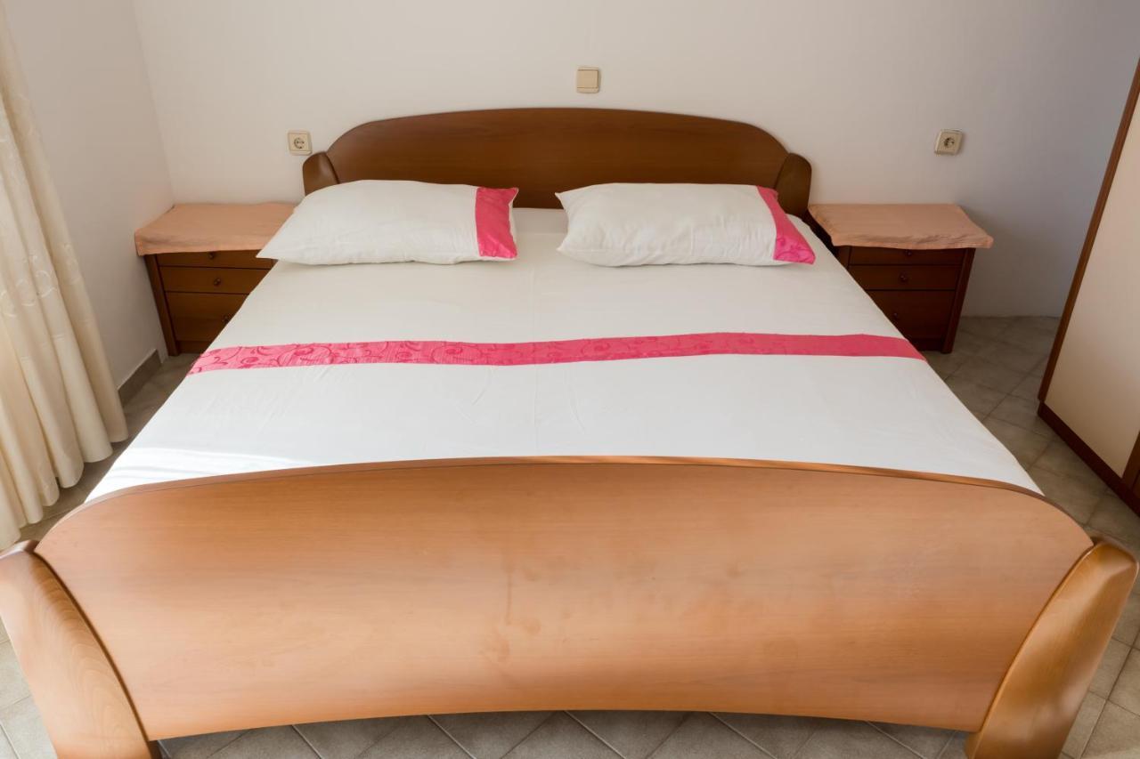 Barbat na Rabu Apartments Anita 1 מראה חיצוני תמונה