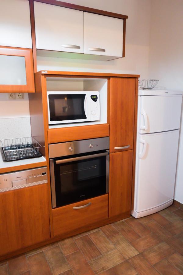 Barbat na Rabu Apartments Anita 1 מראה חיצוני תמונה