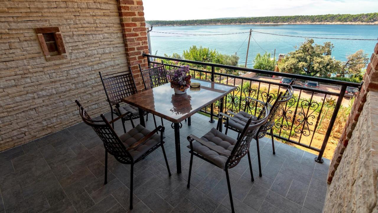 Barbat na Rabu Apartments Anita 1 מראה חיצוני תמונה