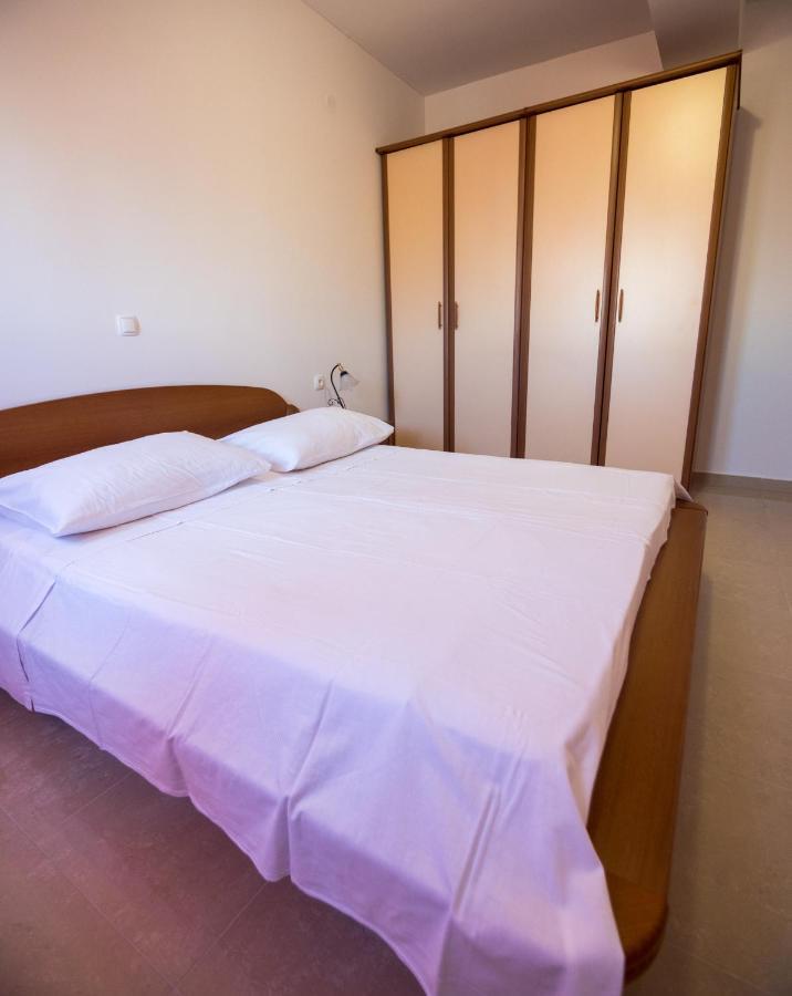Barbat na Rabu Apartments Anita 1 מראה חיצוני תמונה