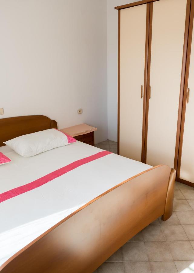 Barbat na Rabu Apartments Anita 1 מראה חיצוני תמונה