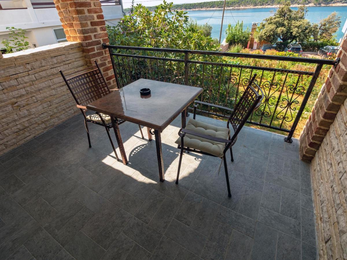 Barbat na Rabu Apartments Anita 1 מראה חיצוני תמונה