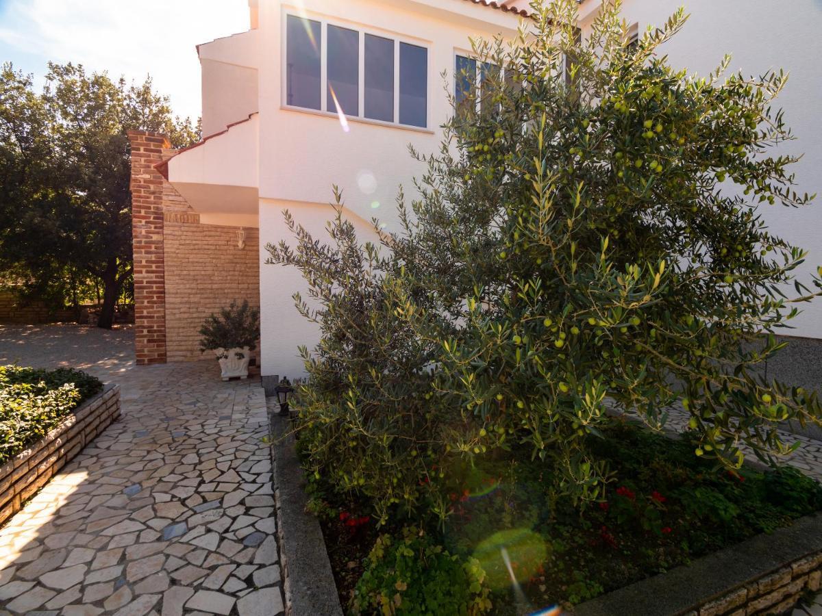 Barbat na Rabu Apartments Anita 1 מראה חיצוני תמונה